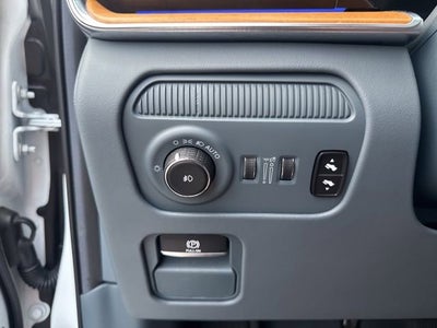 2022 Jeep Grand Wagoneer Series III