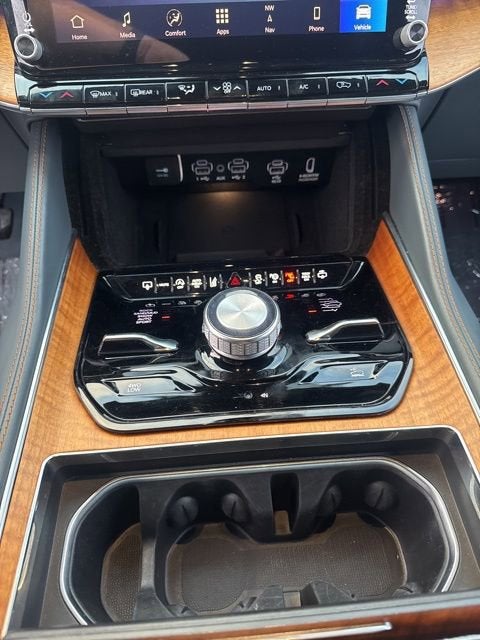 2022 Jeep Grand Wagoneer Series III