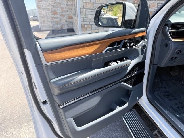 2022 Jeep Grand Wagoneer Series III 4x4