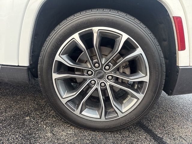 2022 Jeep Grand Wagoneer Series III