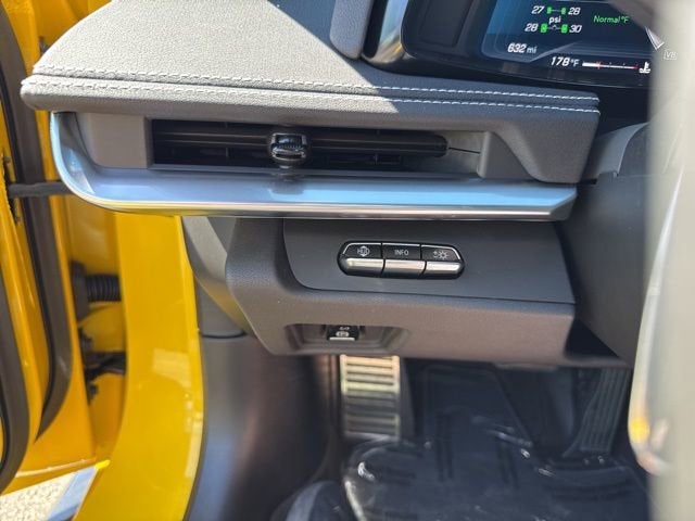 2025 Chevrolet Corvette E-Ray 2LZ