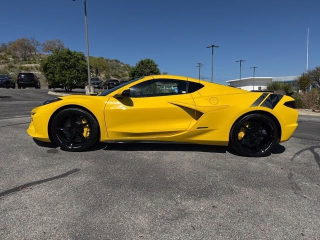 2025 Chevrolet Corvette E-Ray 2LZ