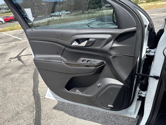 2021 GMC Acadia AT4