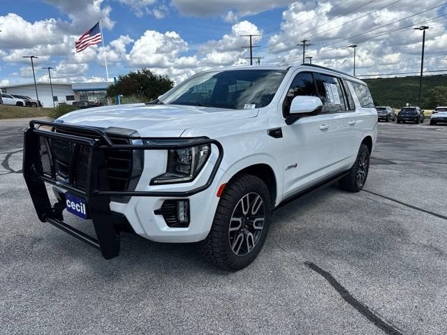 2022 GMC Yukon XL AT4