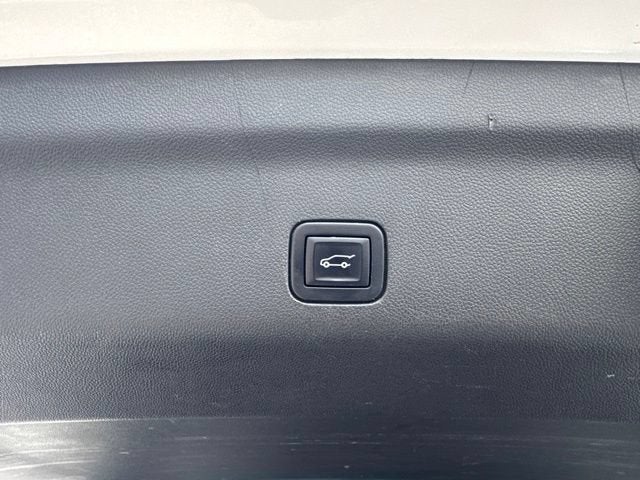 2022 GMC Yukon XL AT4