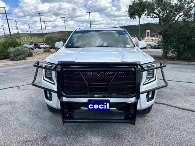2022 GMC Yukon XL AT4