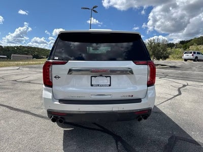 2022 GMC Yukon XL AT4