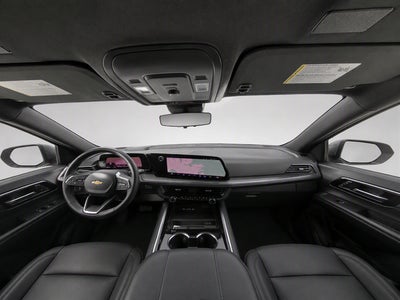 2025 Chevrolet Suburban LT