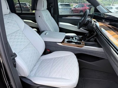 2025 Cadillac Escalade ESV Sport Platinum