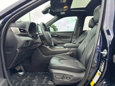 2022 Toyota Highlander XSE