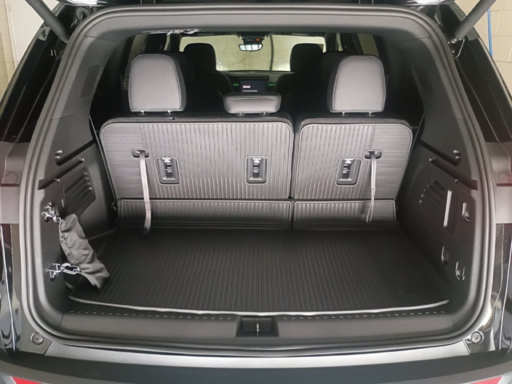 2027 GMC Acadia AT4